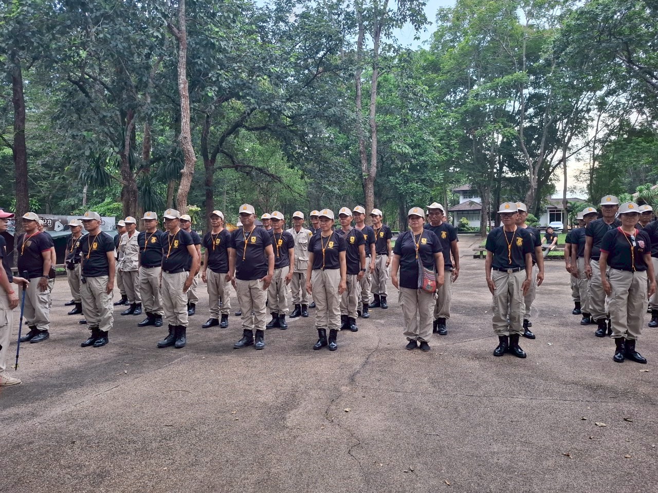 LINE_ALBUM_ทบทวน อปพร. 68_250813_119_397.jpg